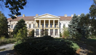 Karačonji Estate