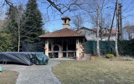 House 33