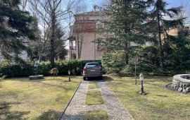 House 33