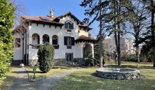 House 33