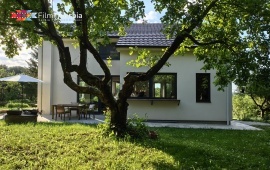 Vrčin House