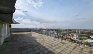 Rooftop Mihajlo Pupin Boulevard